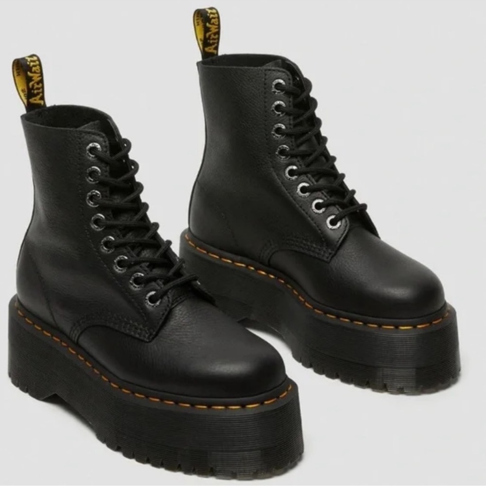 NEW DR MARTENS 1460 PASCAL MAX LEATHER PLATFORM BOOTS | SIZE 11 ✨ DISCONTINUED ✨